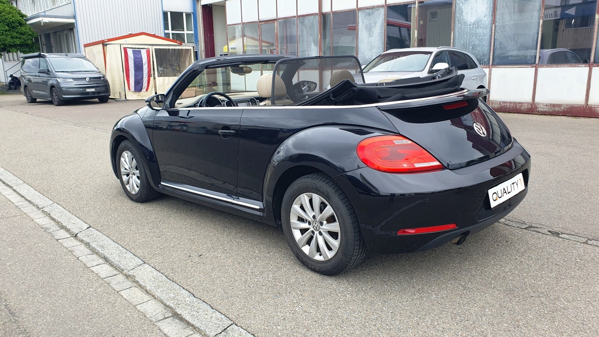 VW Beetle Cabrio 1.2 TSI Design DSG-image-3