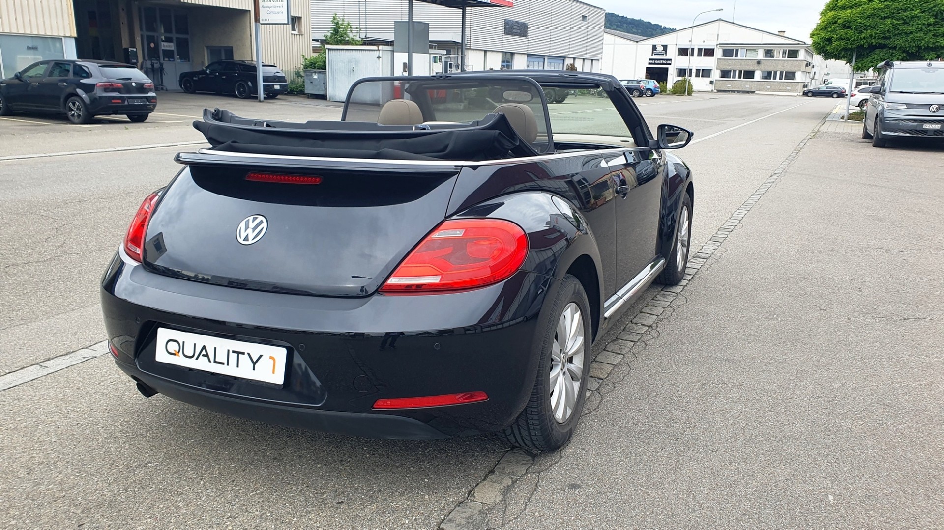 VW Beetle Cabrio 1.2 TSI Design DSG-image-6