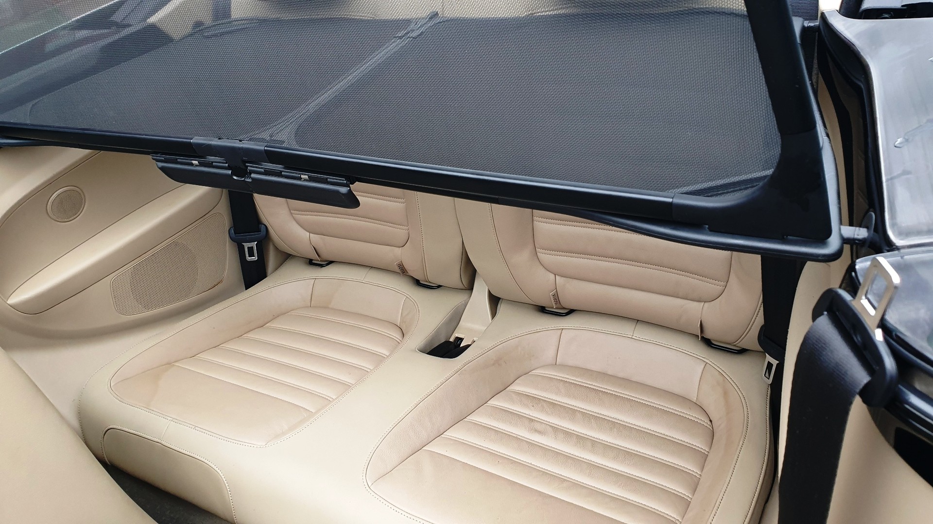 VW Beetle Cabrio 1.2 TSI Design DSG-image-14