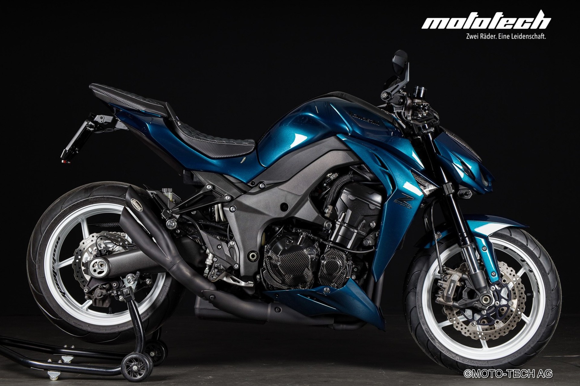 KAWASAKI Z 1000 ABS HURRIC-showroom-element-1