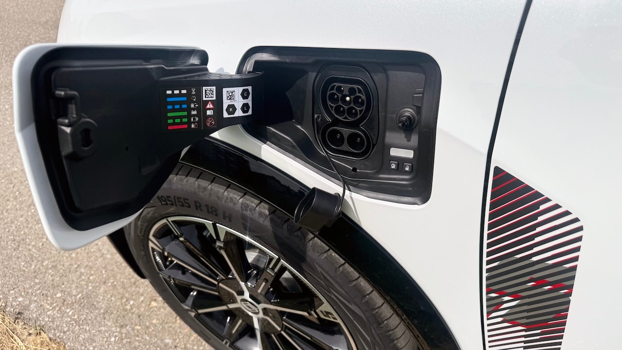 RENAULT R5 E-Tech Comfort Range 52 kWh Iconic Five-image-13