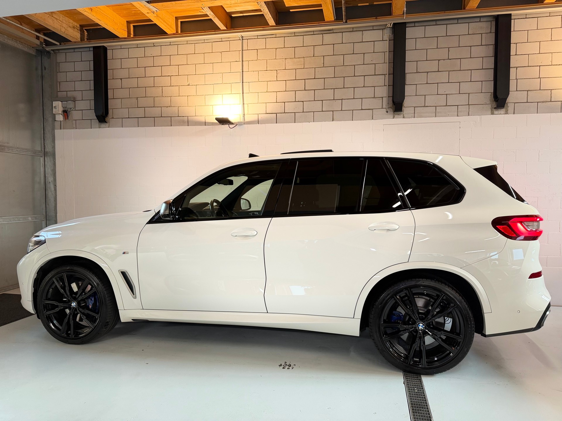 BMW X5 xDrive M50d Steptronic-image-3
