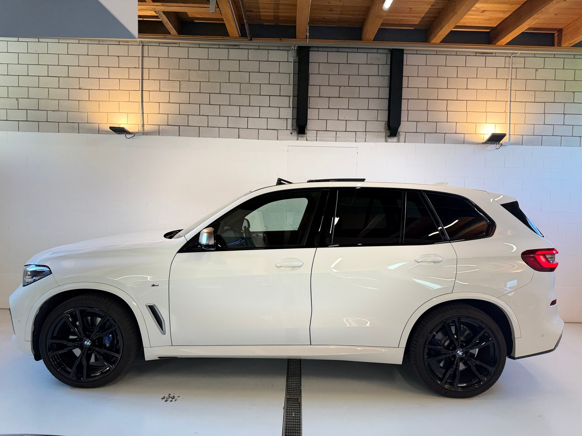 BMW X5 xDrive M50d Steptronic-image-3