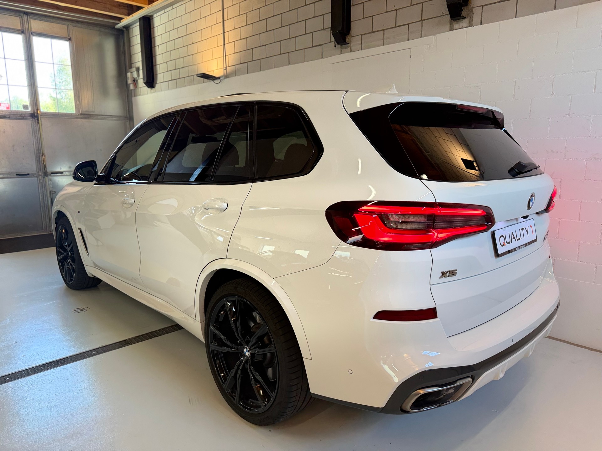 BMW X5 xDrive M50d Steptronic-image-4