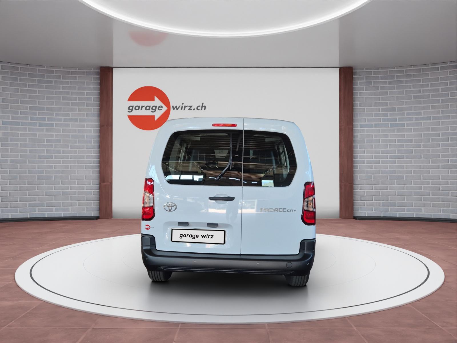 TOYOTA PROACE CITY Van L2 1.2 Active-image-3