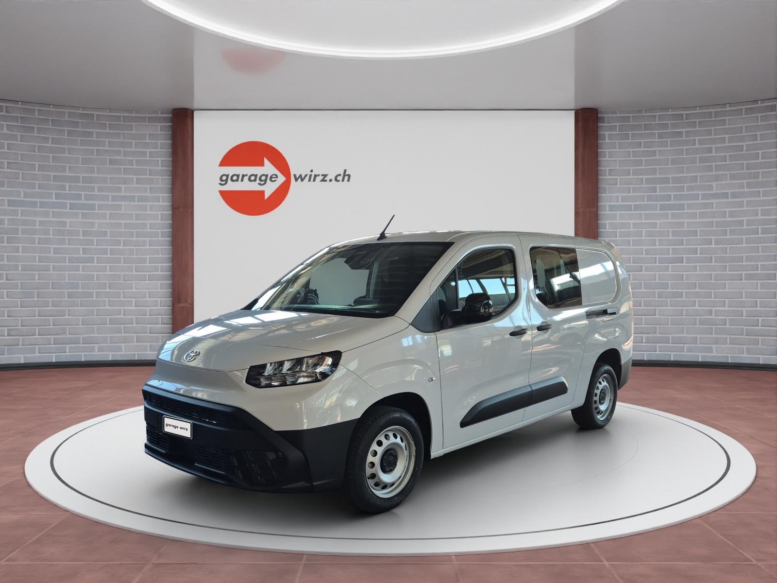 TOYOTA PROACE CITY Van L2 1.2 Active-image-0