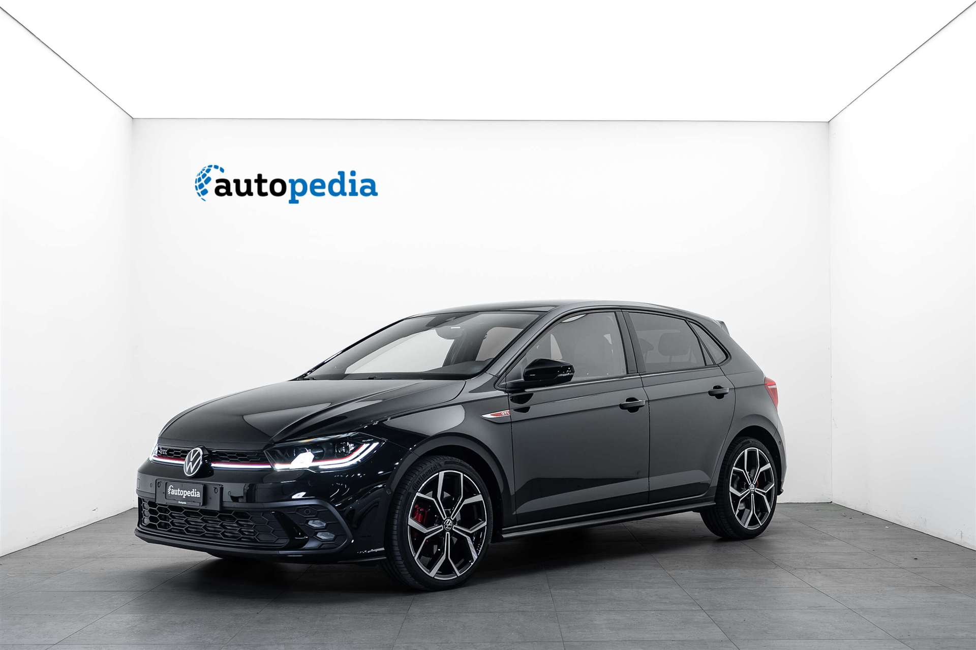 VW VW Polo 2.0 TSI GTI DSG Pano & Alcantara!-image-0