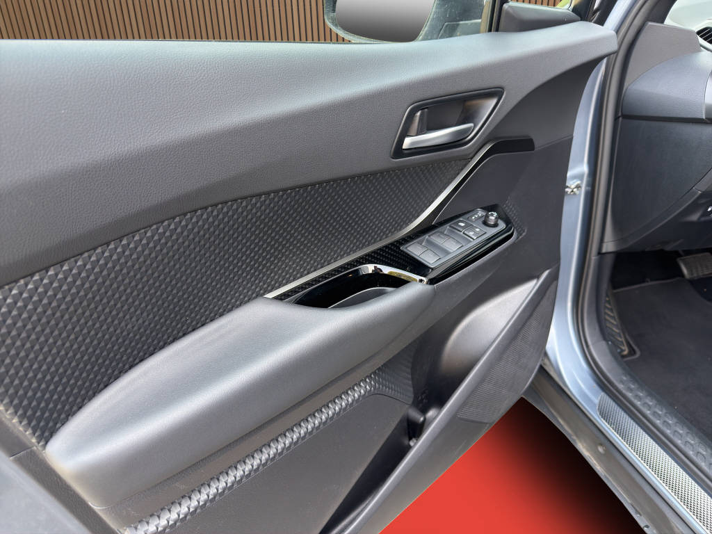 TOYOTA C-HR 2.0 VVTi HSD Trend-image-20