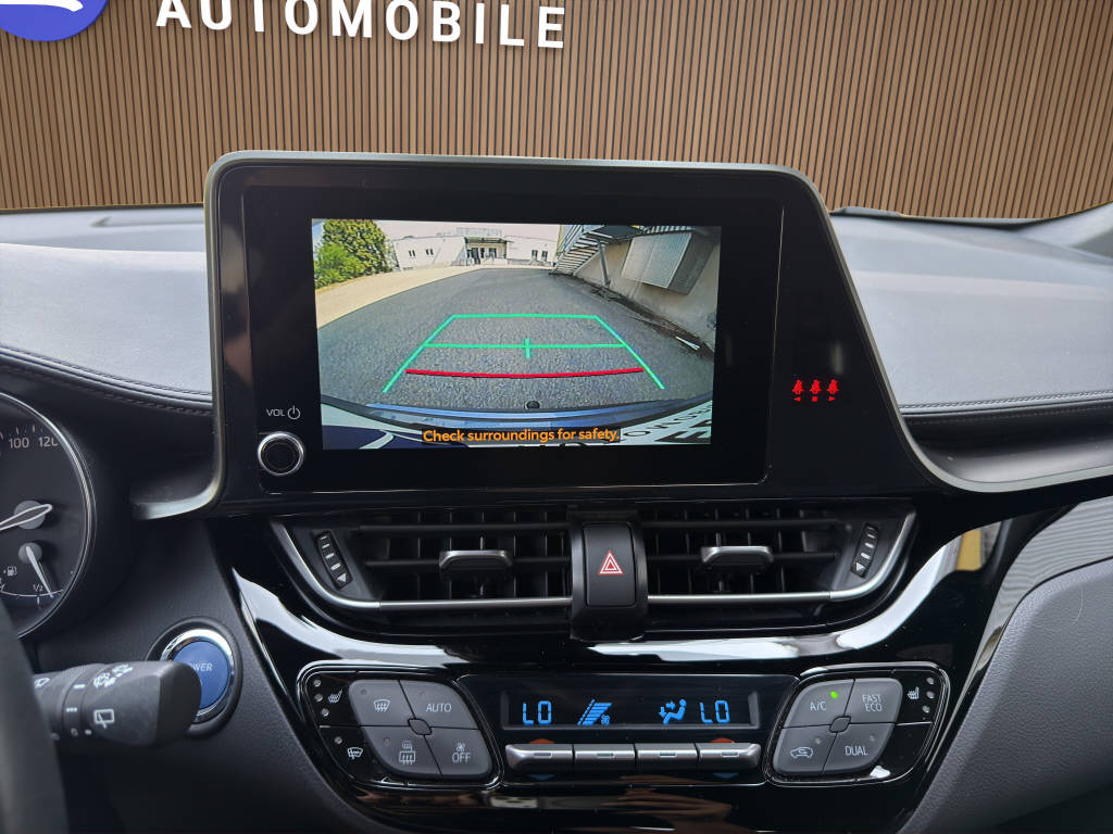 TOYOTA C-HR 2.0 VVTi HSD Trend-image-18