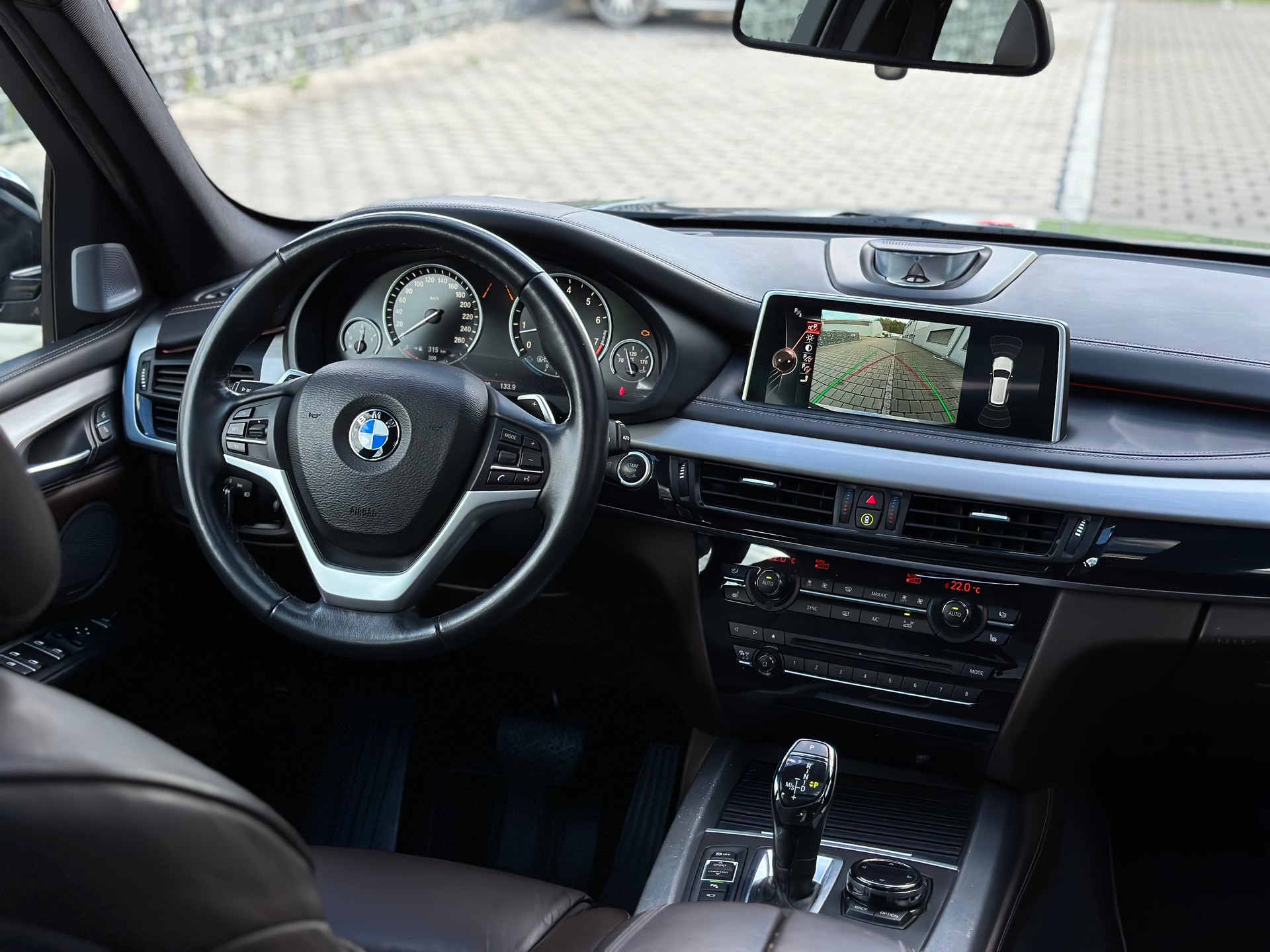 BMW X5 xDrive 50i Steptronic-image-10