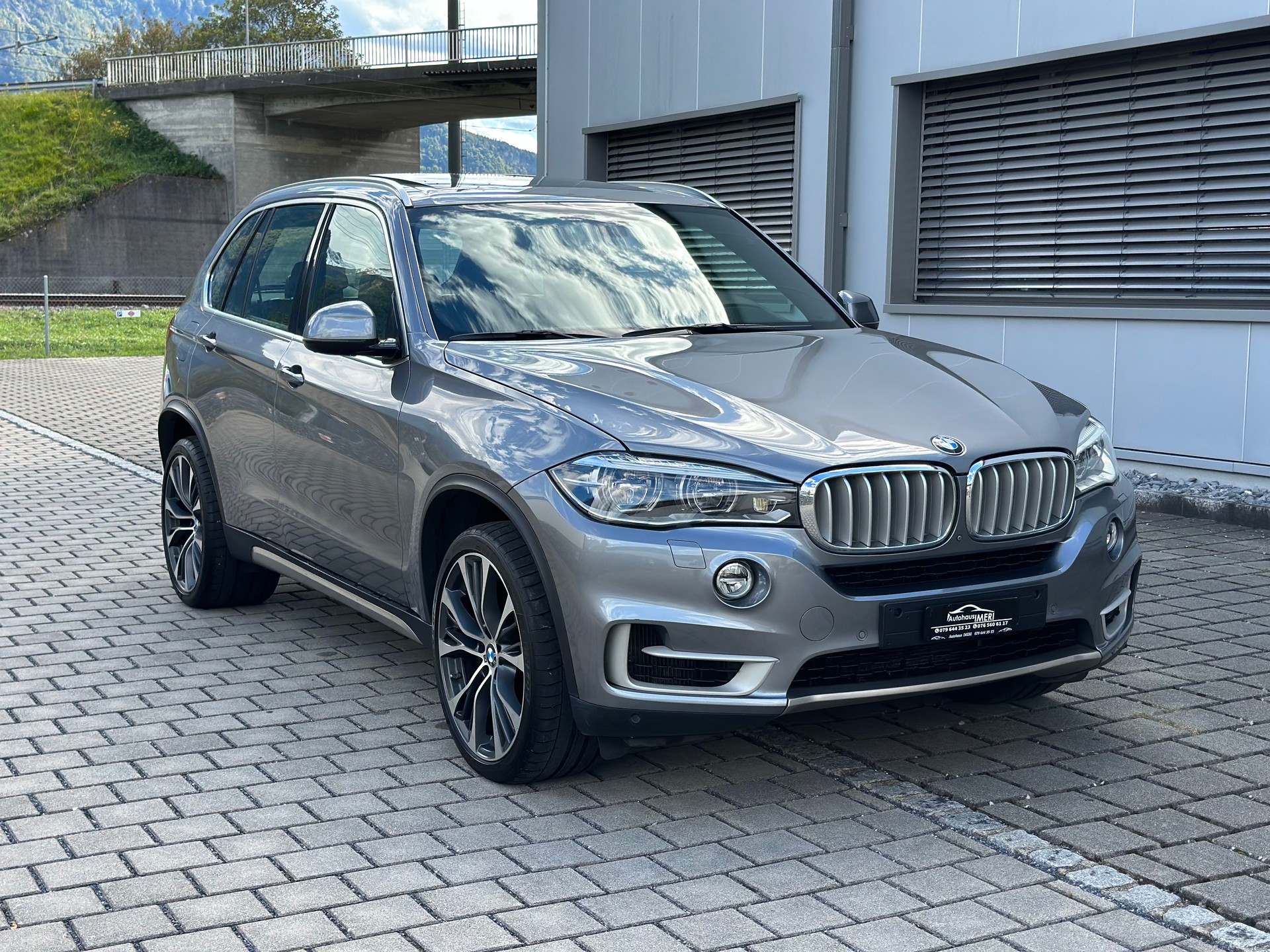 BMW X5 xDrive 50i Steptronic-image-3
