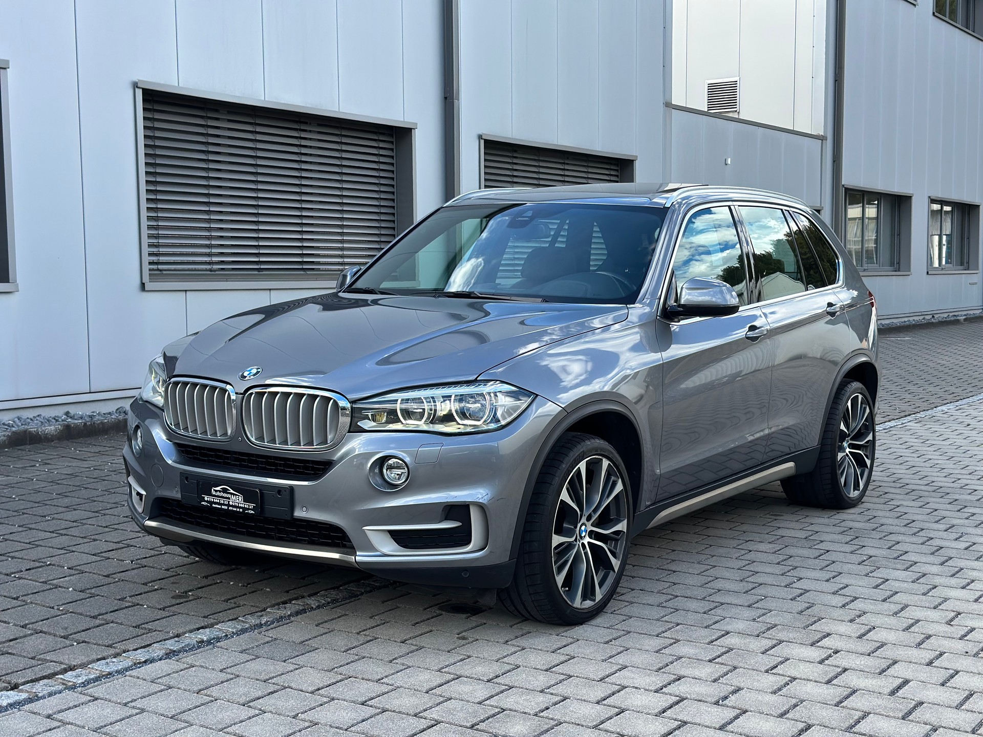 BMW X5 xDrive 50i Steptronic-image-0