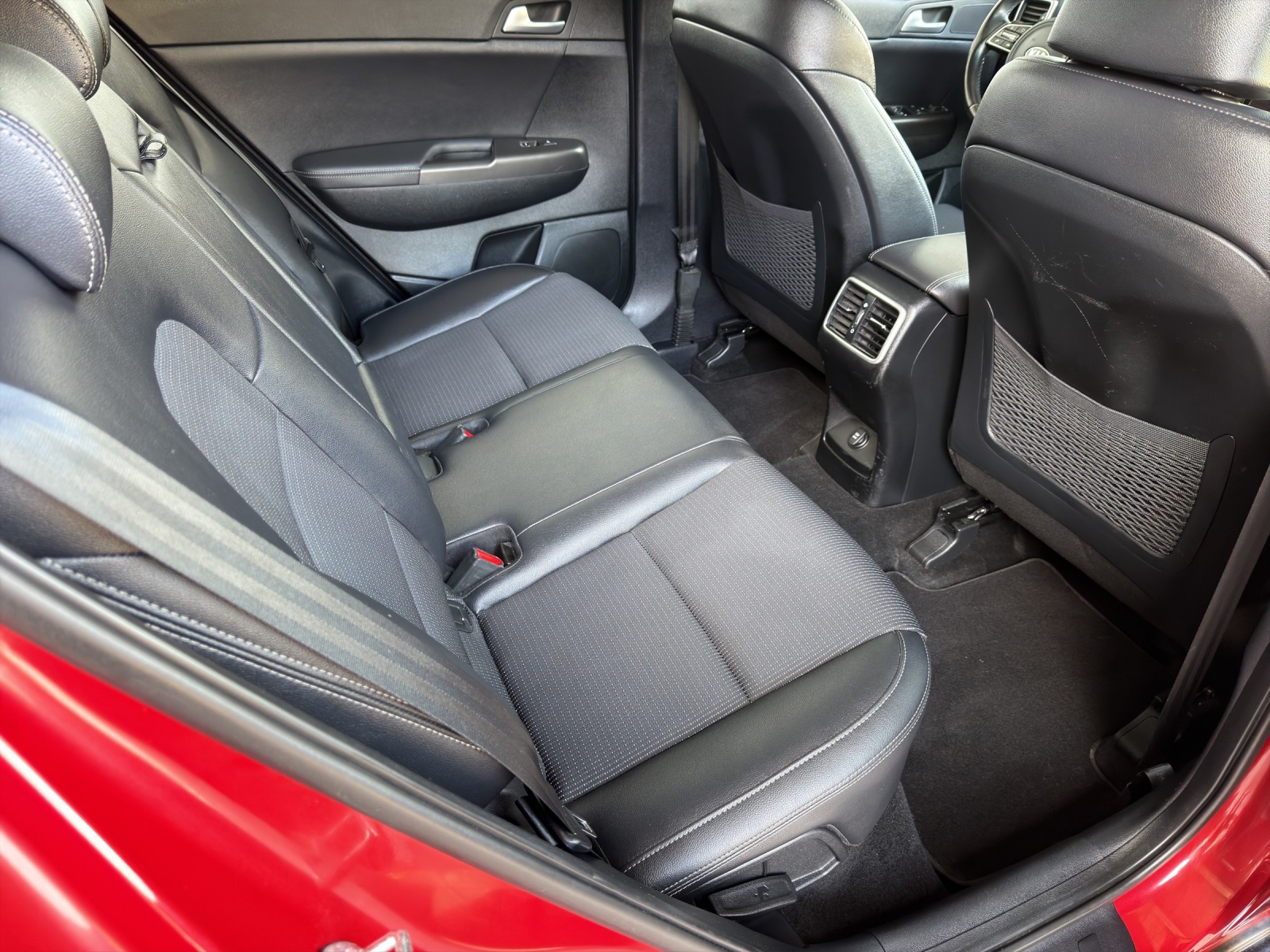 KIA Sportage 1.6CRDi Mild Hybrid Black Edition 4WD DCT-image-13