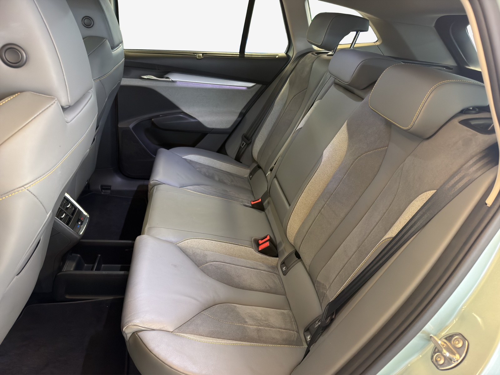 SKODA Enyaq iV 80-image-11