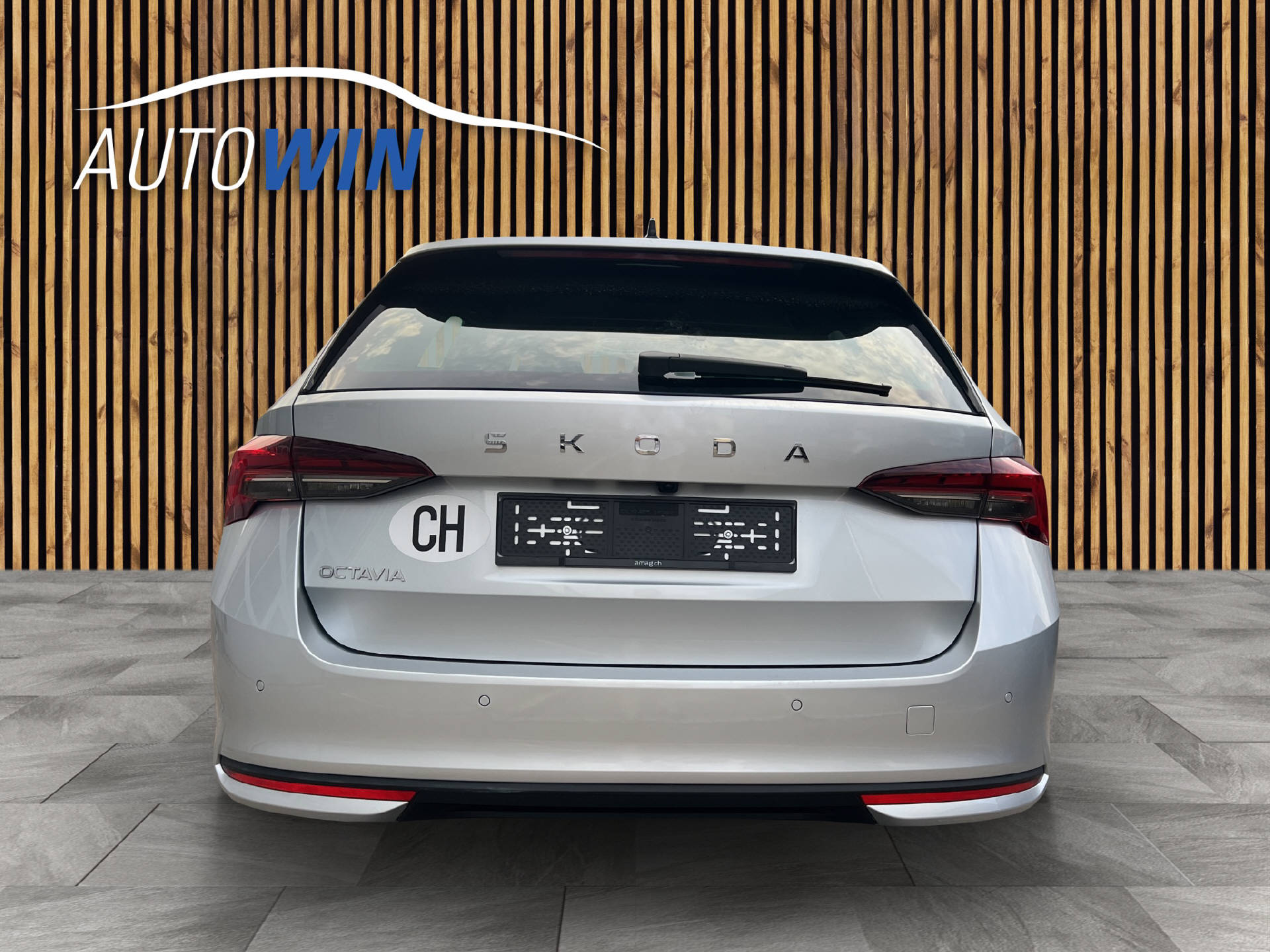 SKODA Octavia Combi 2.0 TDI 150 Selection DSG-image-4