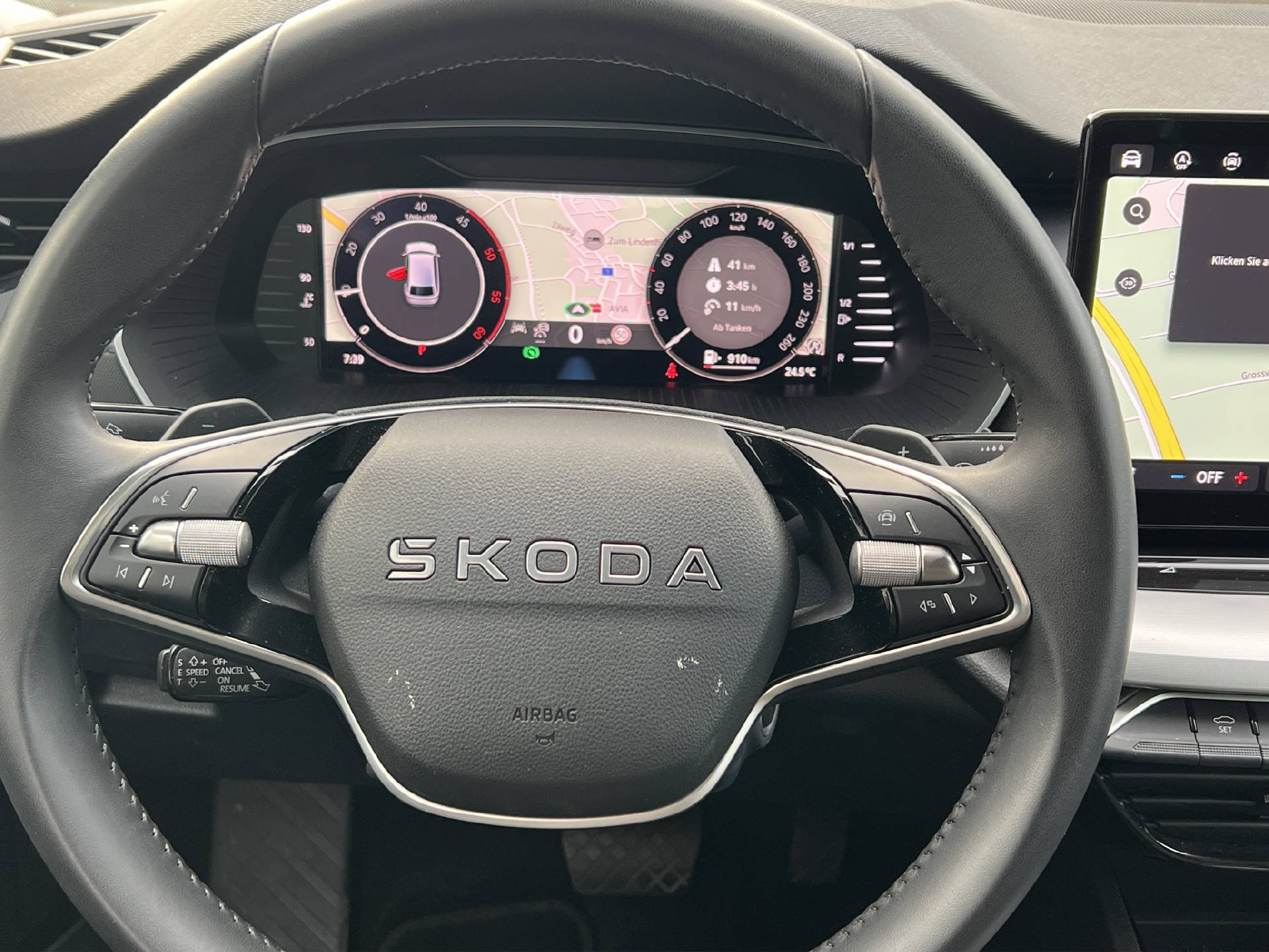 SKODA Octavia Combi 2.0 TDI 150 Selection DSG-image-8