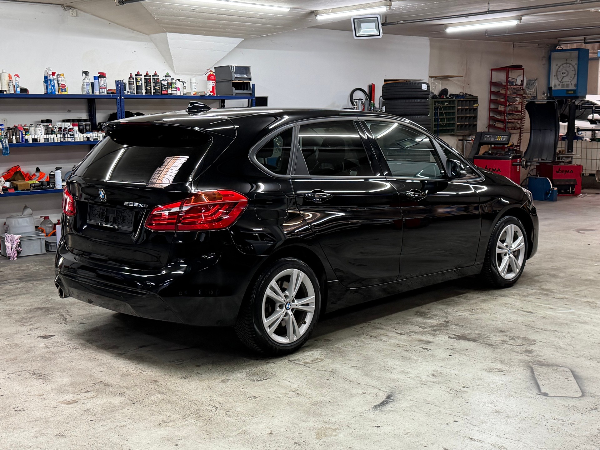 BMW 225xe iPerformance Active Tourer Sport Line Steptronic-image-5