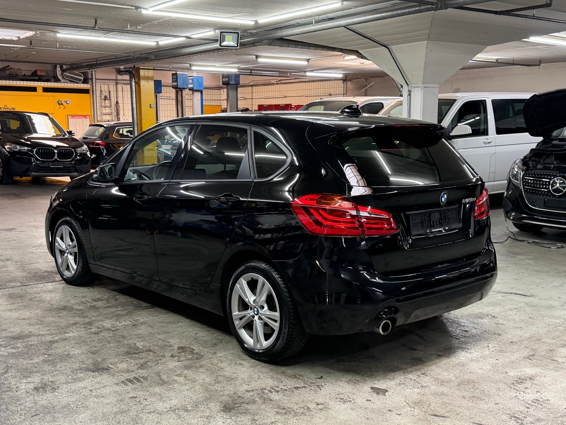 BMW 225xe iPerformance Active Tourer Sport Line Steptronic-image-2