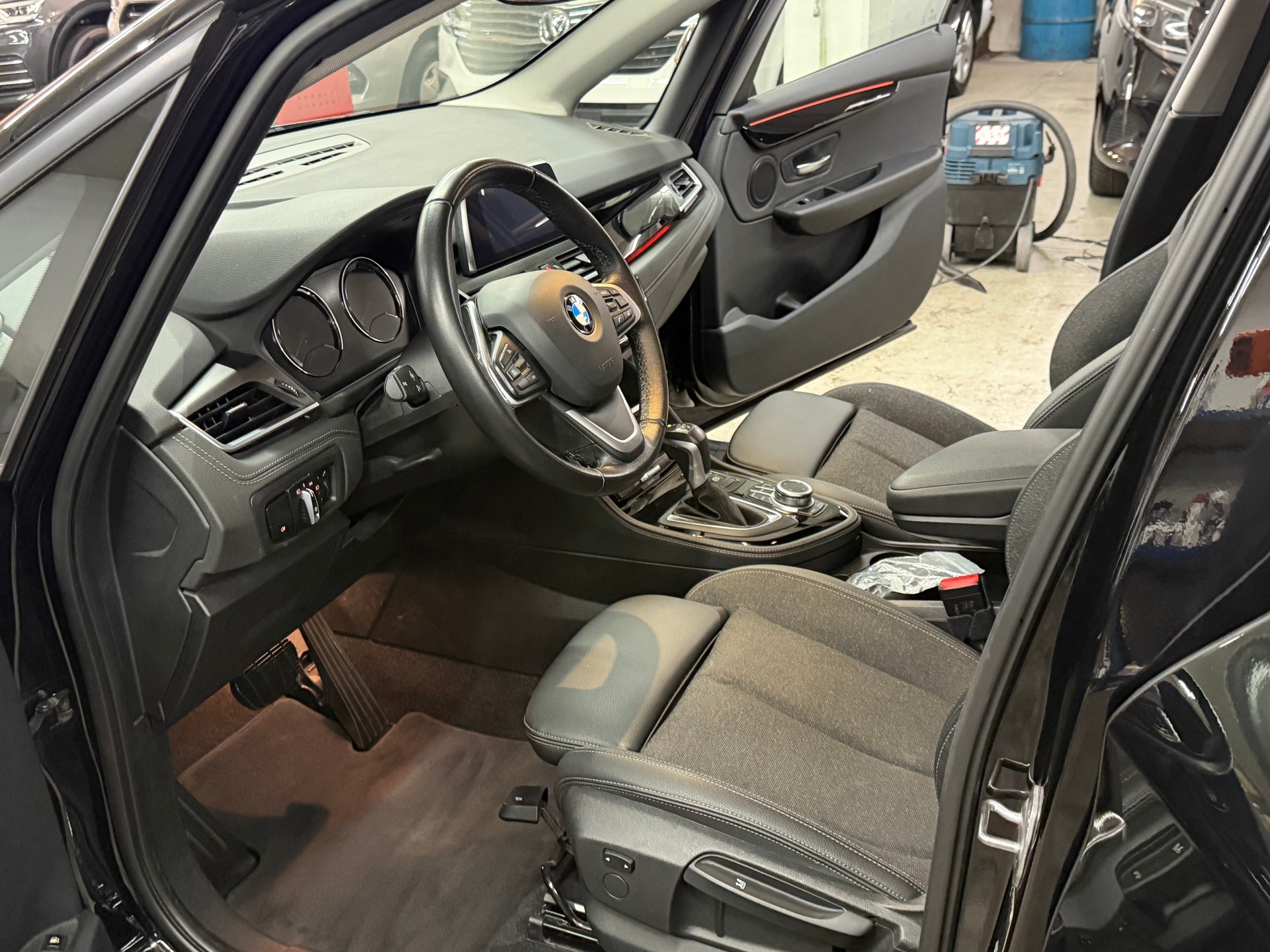 BMW 225xe iPerformance Active Tourer Sport Line Steptronic-image-8