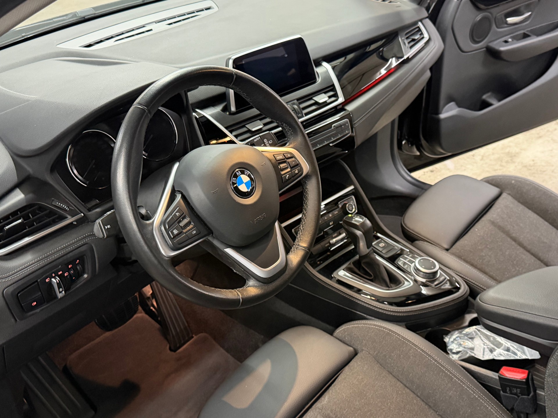 BMW 225xe iPerformance Active Tourer Sport Line Steptronic-image-9
