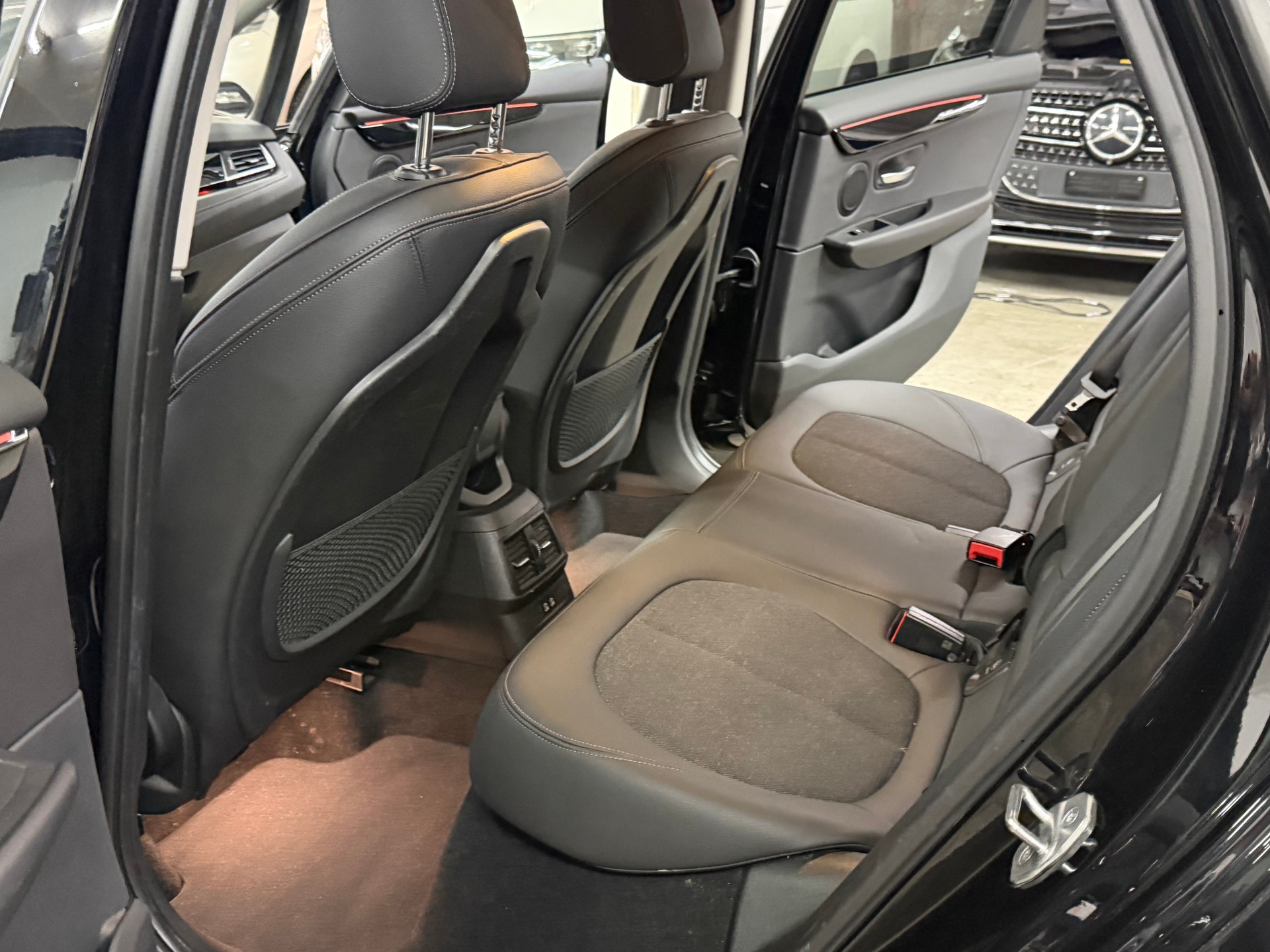 BMW 225xe iPerformance Active Tourer Sport Line Steptronic-image-10