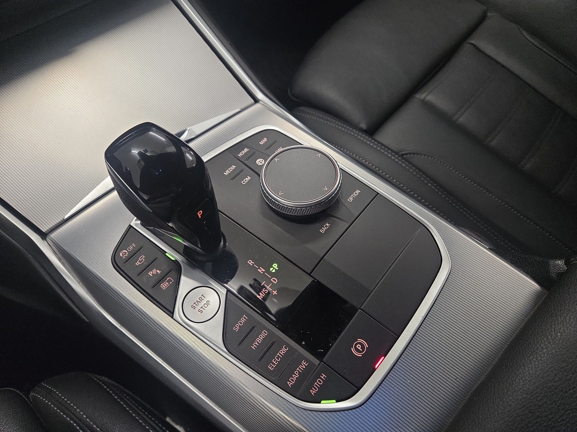 BMW 320e M Sport Steptronic-image-10