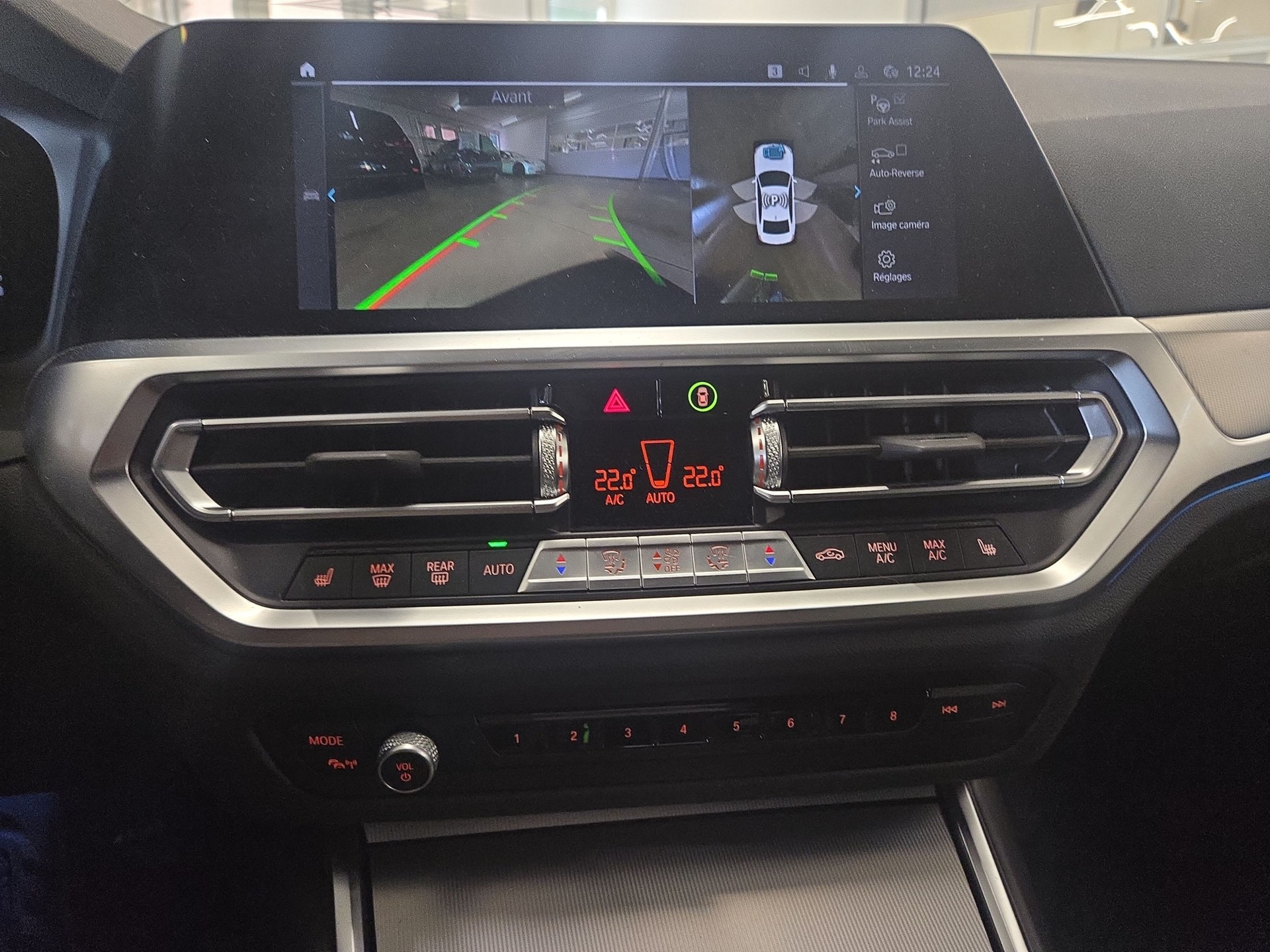 BMW 320e M Sport Steptronic-image-14