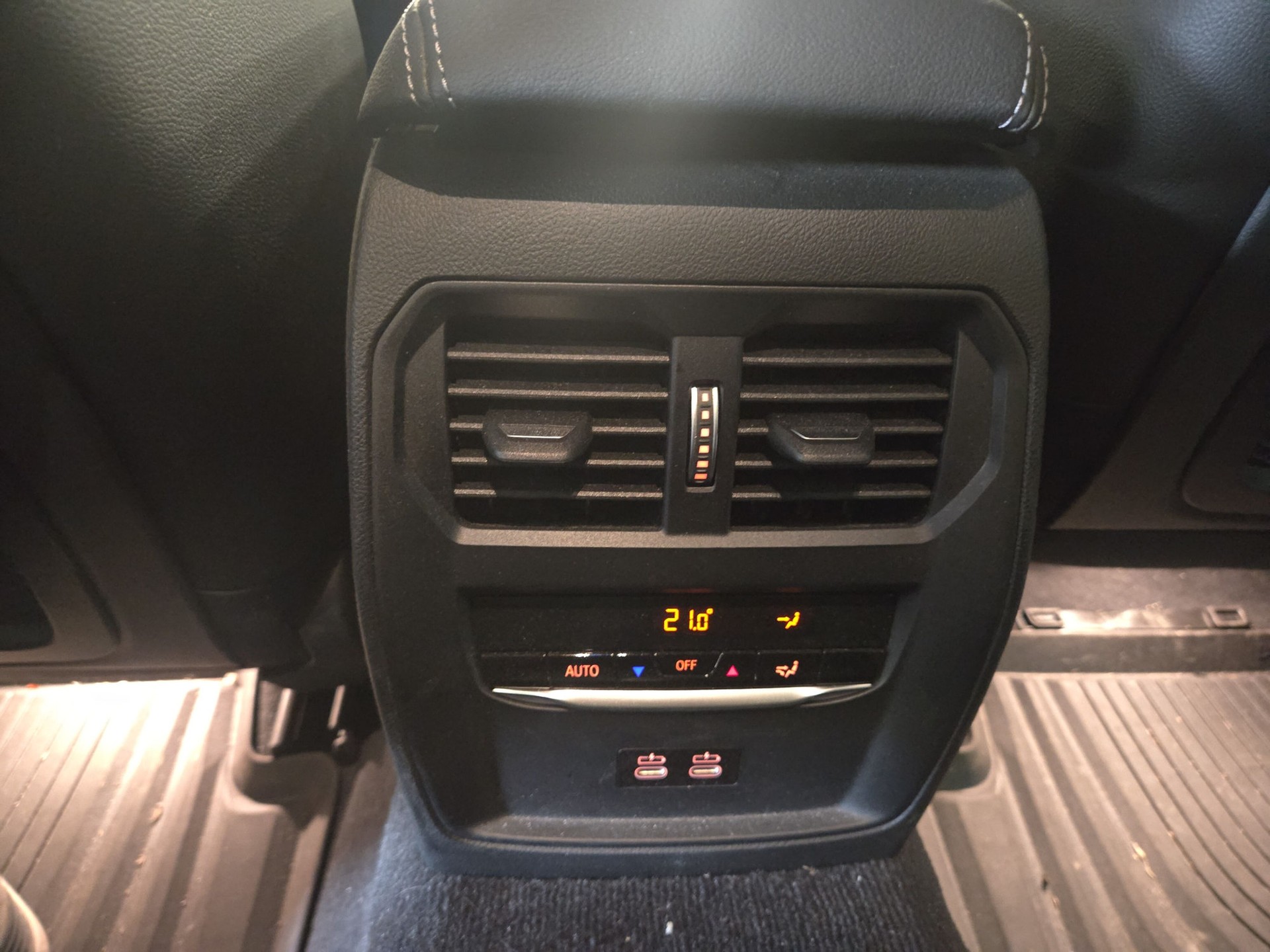BMW 320e M Sport Steptronic-image-16