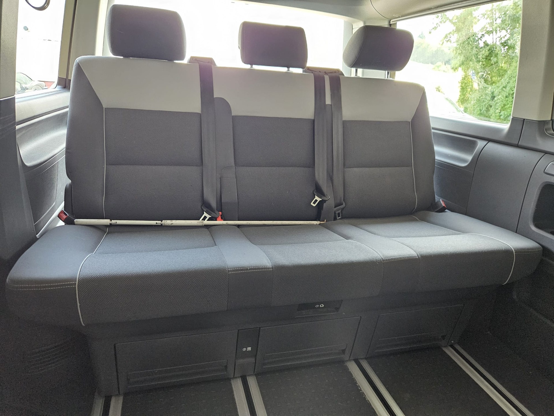VW T5 California 2.0 TDI Beach DSG-image-8