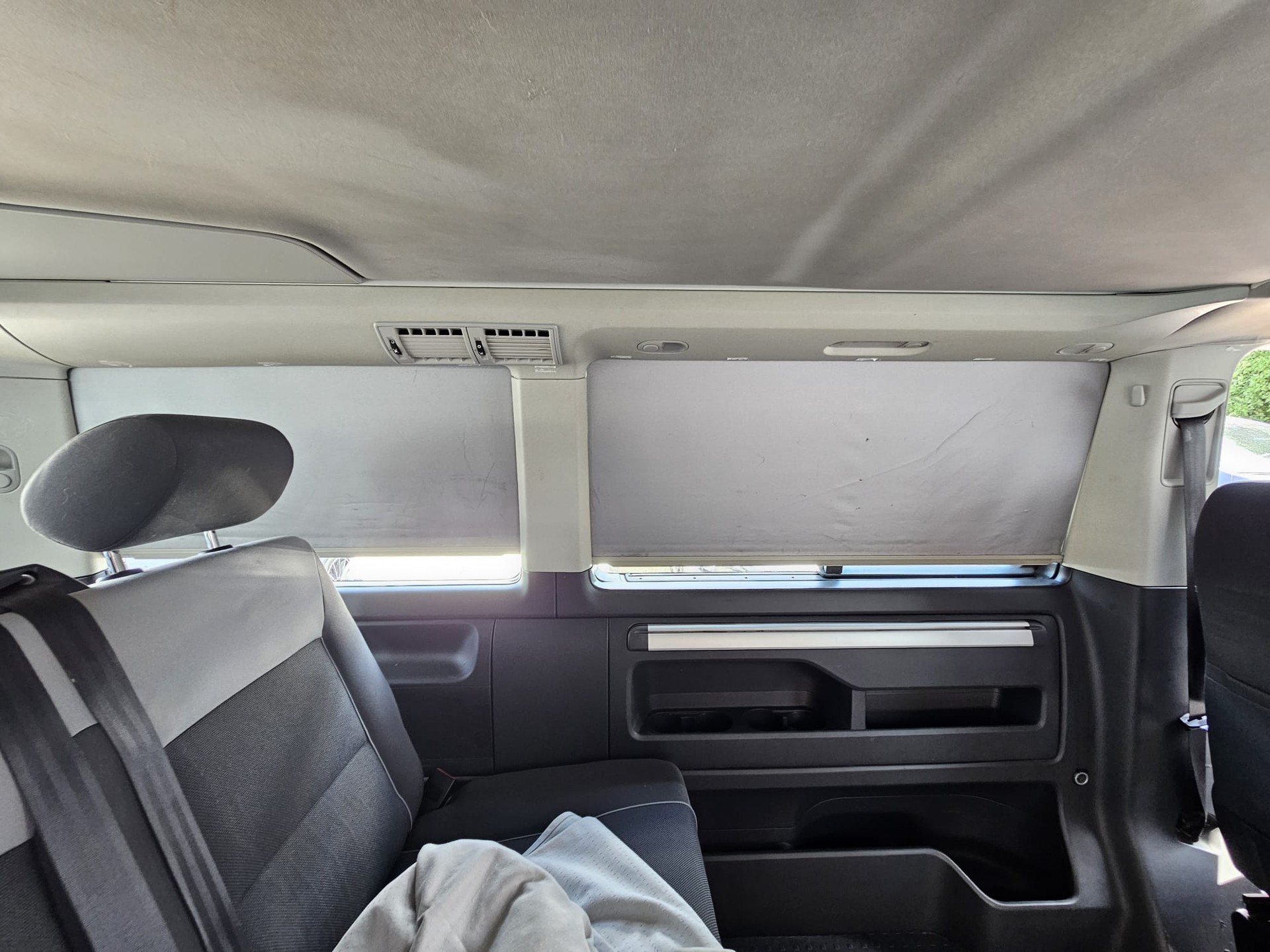 VW T5 California 2.0 TDI Beach DSG-image-9