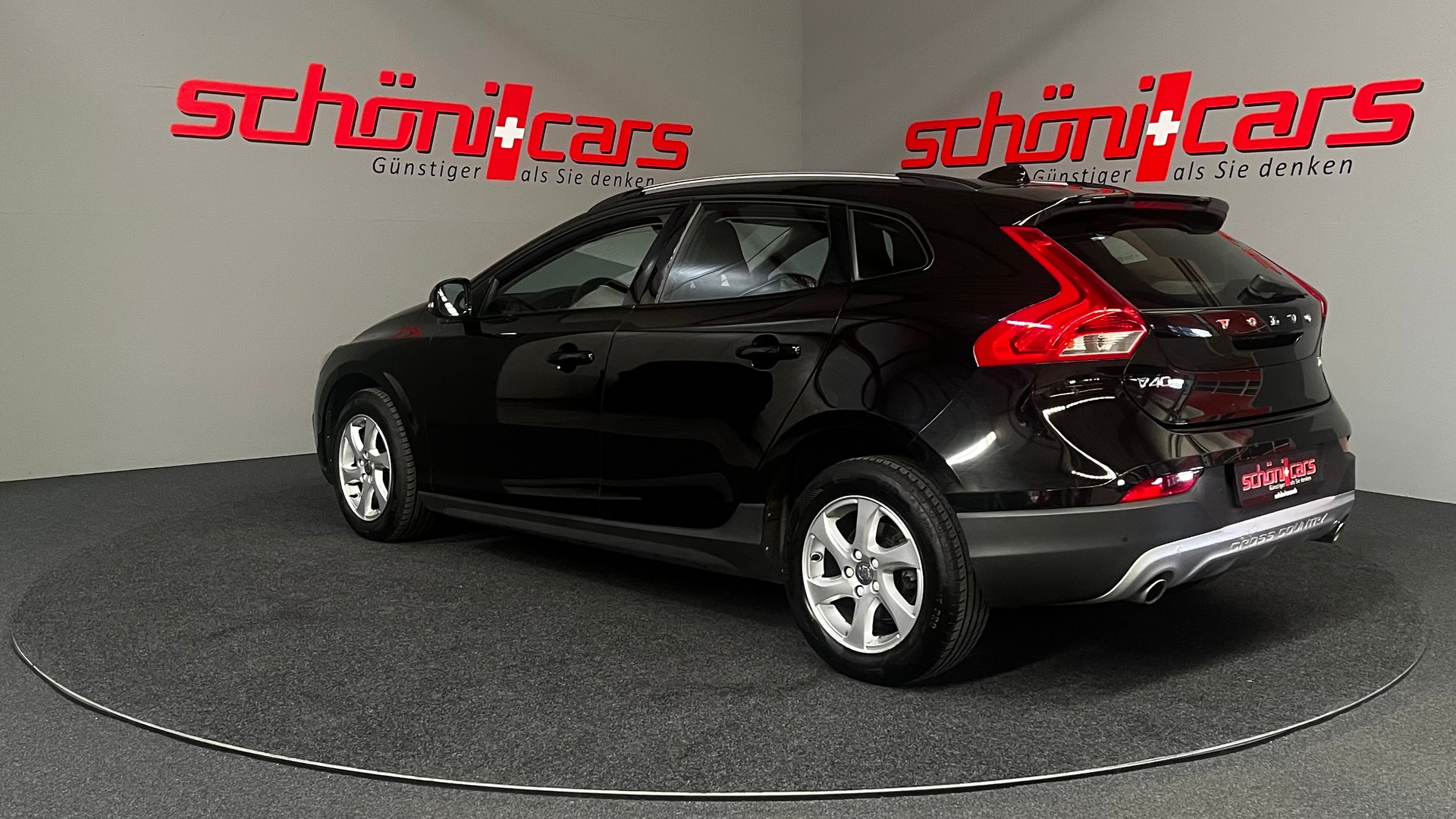 VOLVO V40 Cross Country D3 Momentum Geartronic-image-3