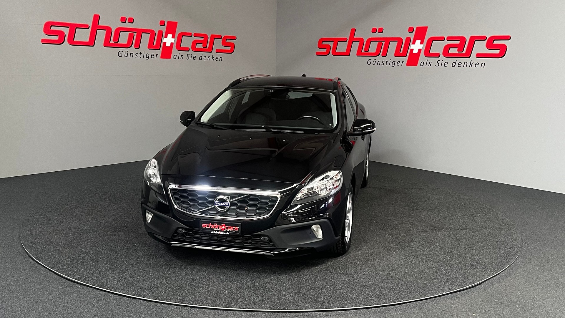 VOLVO V40 Cross Country D3 Momentum Geartronic-image-1