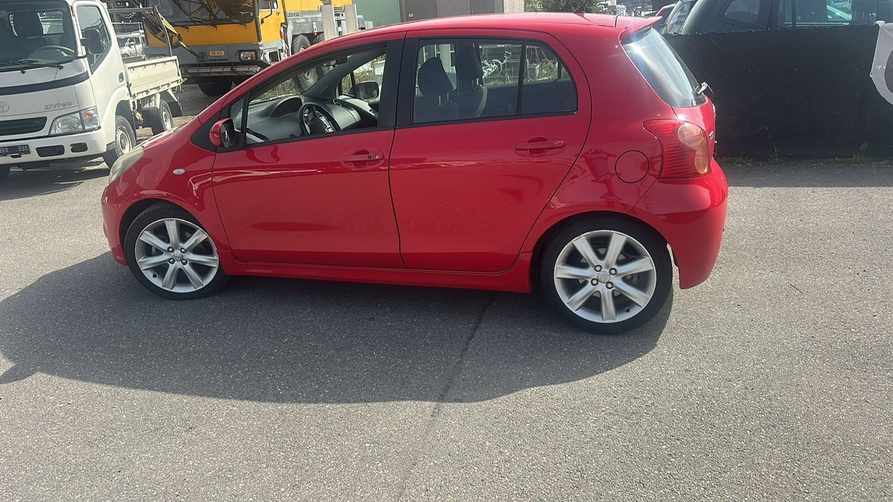 TOYOTA Yaris 1.8 TS-image-2