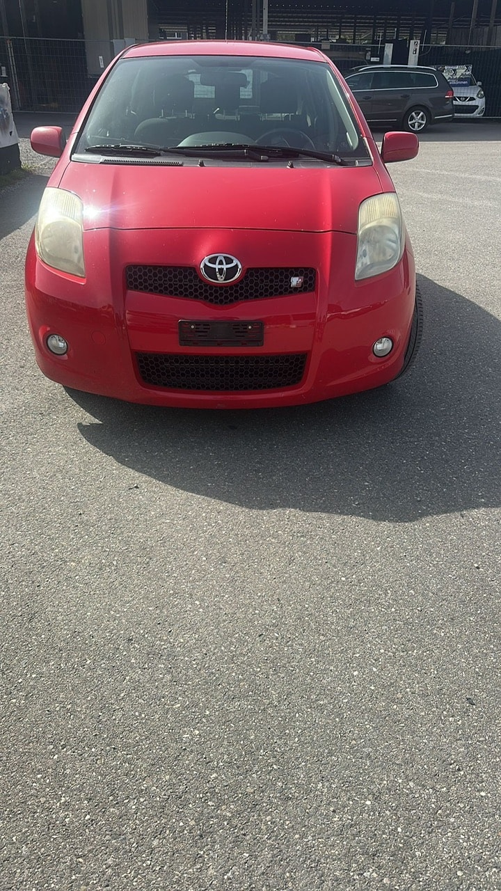 TOYOTA Yaris 1.8 TS-image-0