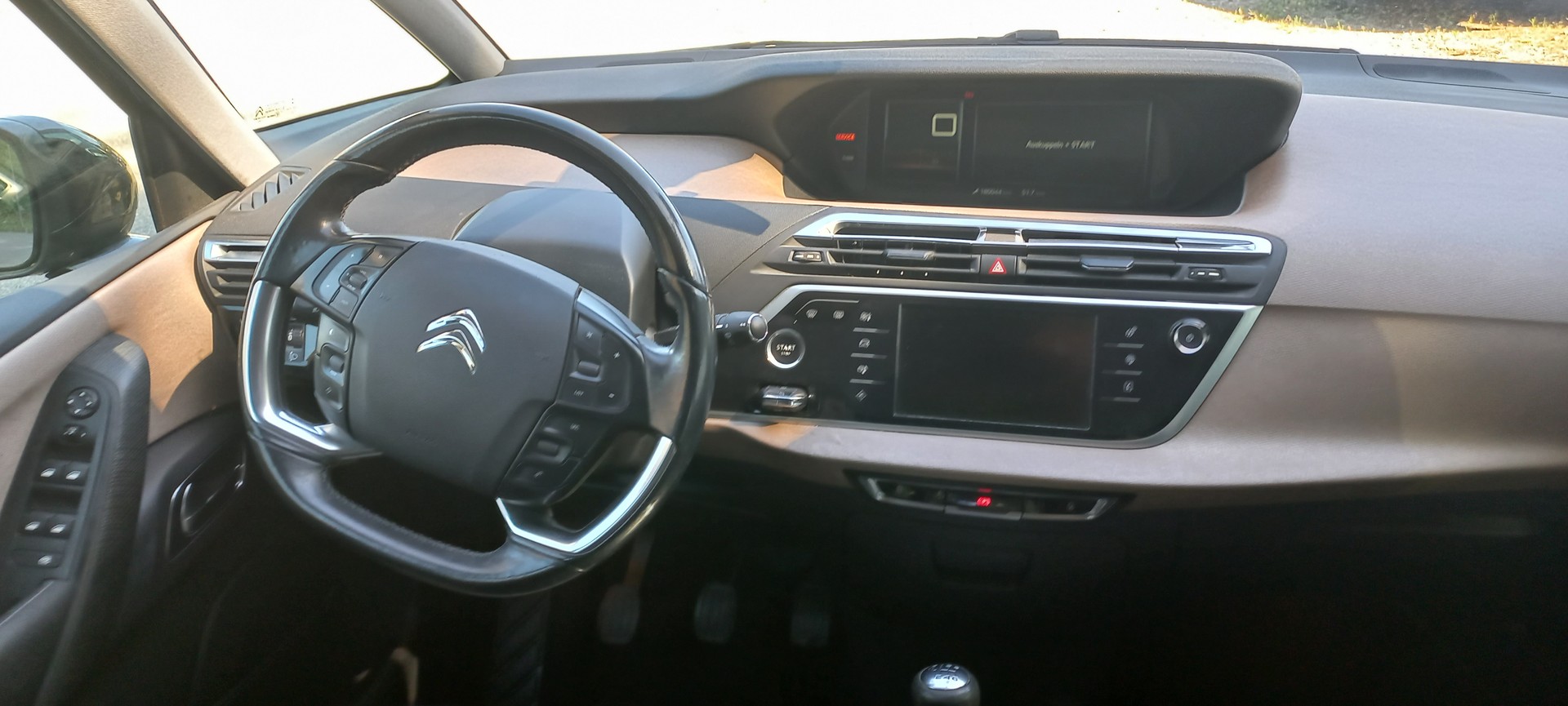 CITROEN C4 Picasso 1.6i 16V THP Exclusive-image-13