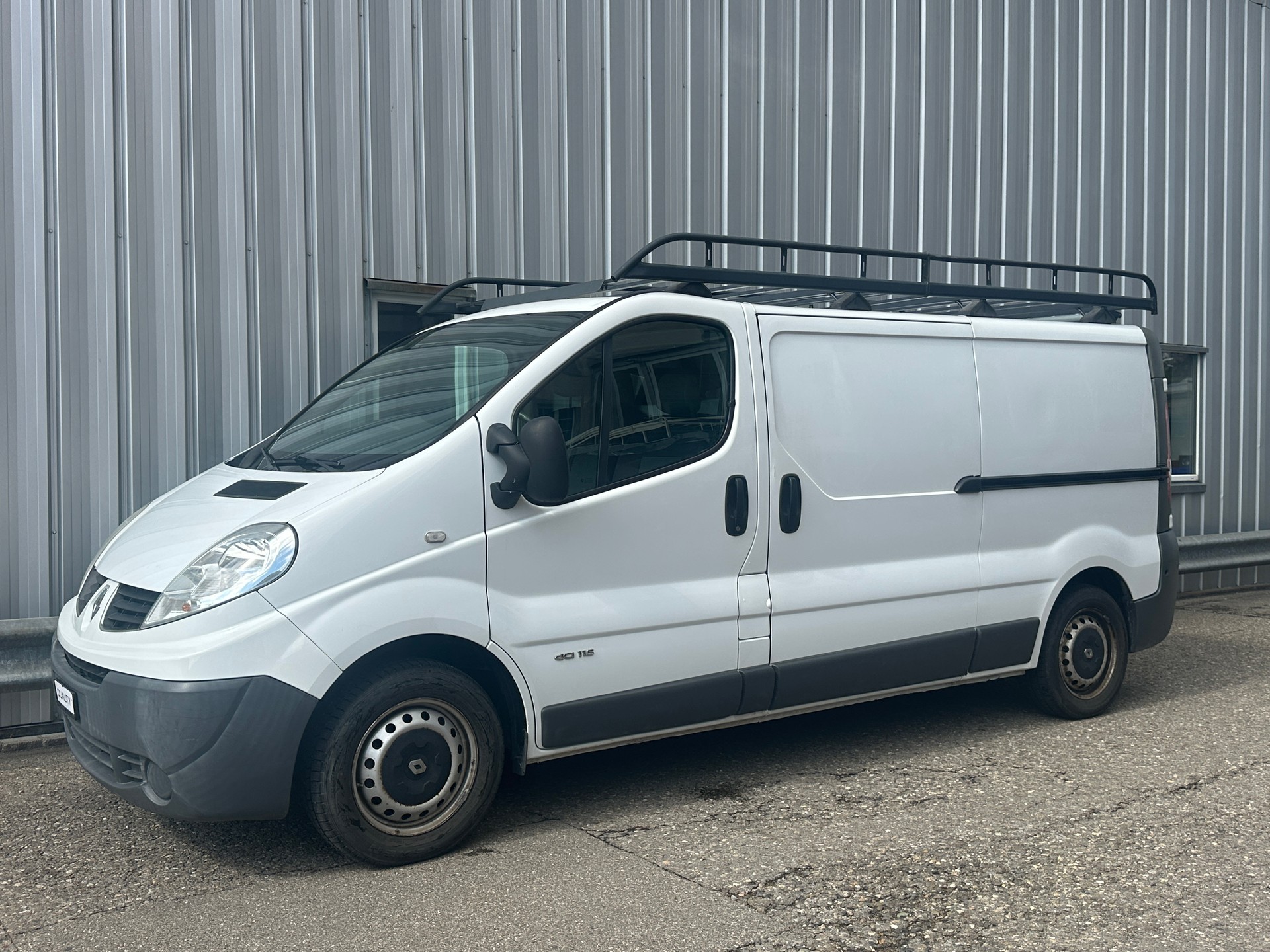 RENAULT Trafic 2.0 dCi 115 2.9t L2H1-image-1