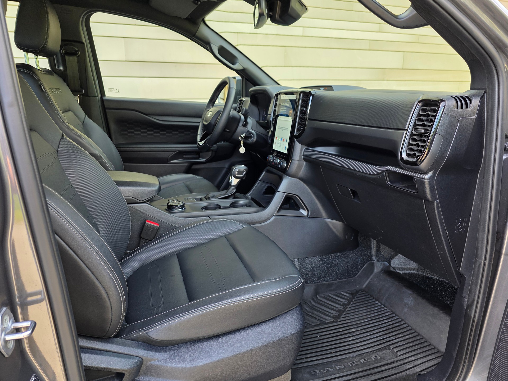 FORD TREMOR 2.0 Eco Blue 4x4 Automat-image-24