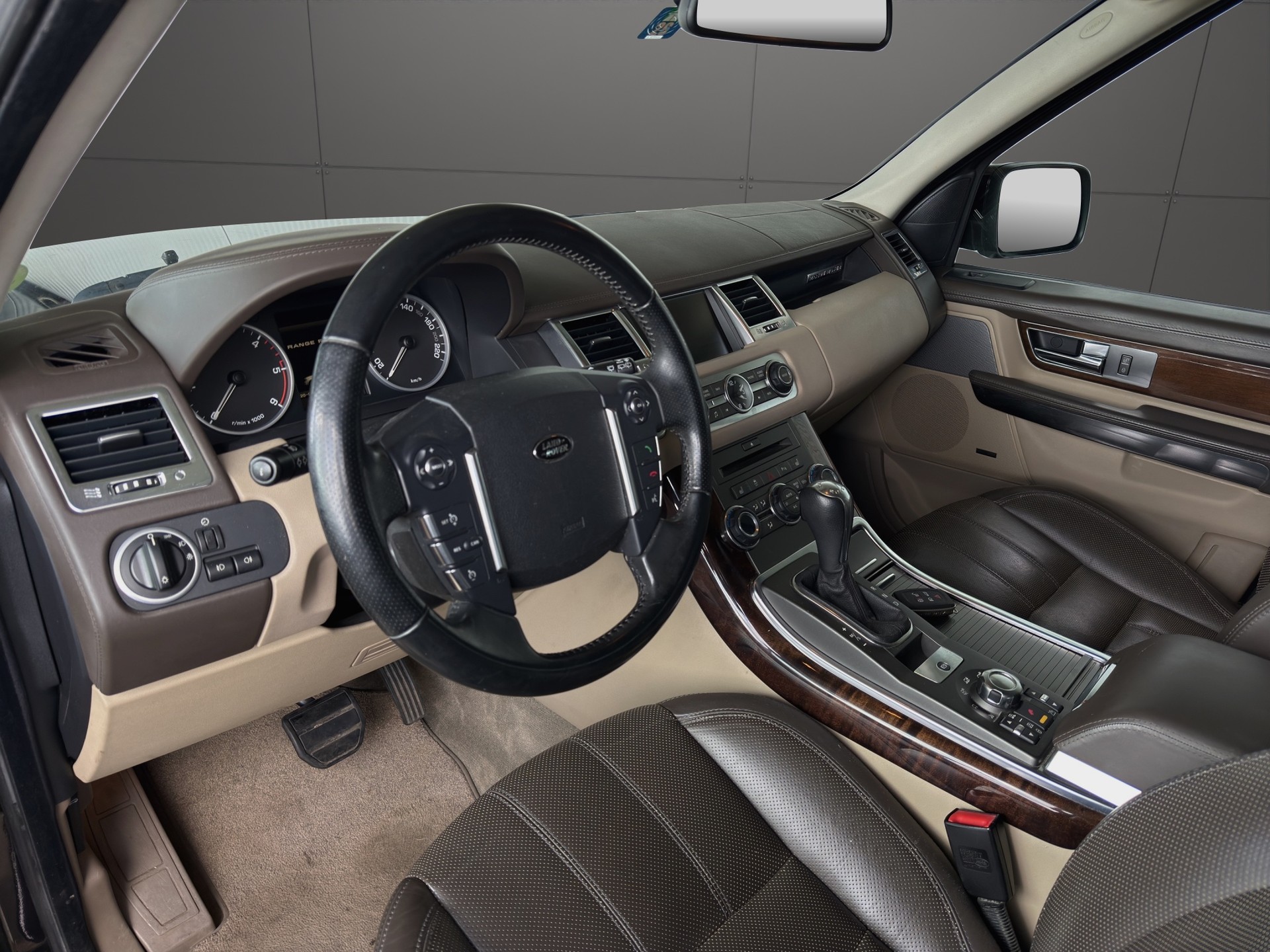 LAND ROVER Range Rover Sport 3.0 TDV6 HSE Automatic-image-6
