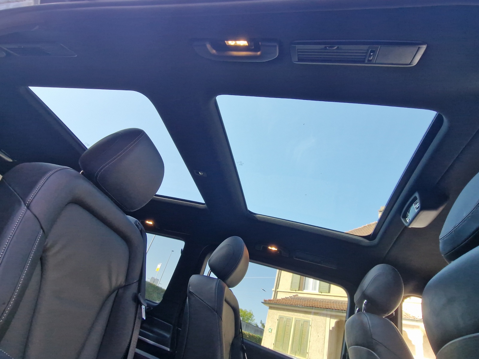 MERCEDES-BENZ V 300 d lang Avantgarde 4Matic 9G-Tronic-image-15
