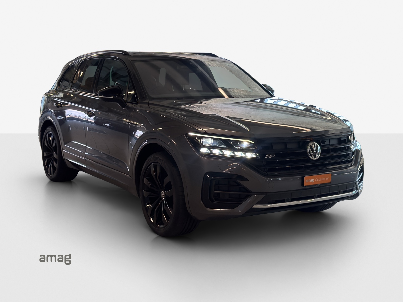 VW Touareg 3.0 TDI R Line Tiptronic-image-5