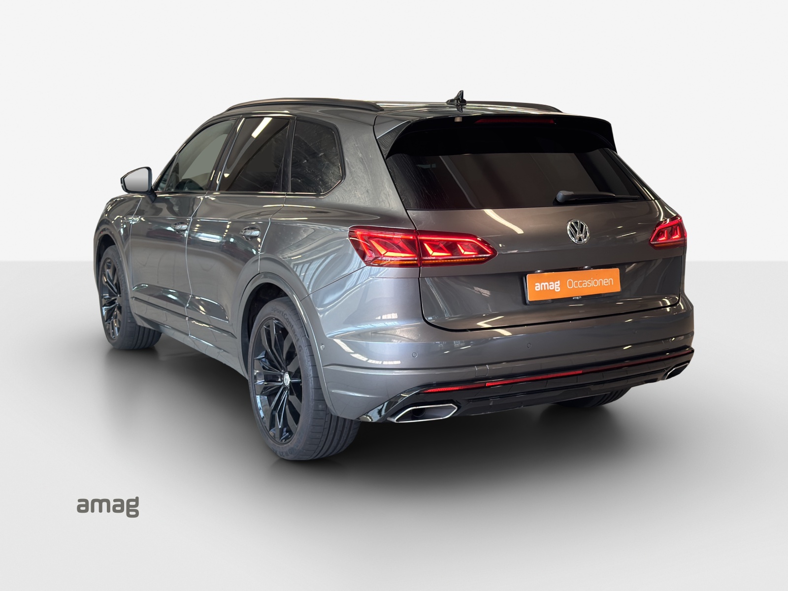 VW Touareg 3.0 TDI R Line Tiptronic-image-2