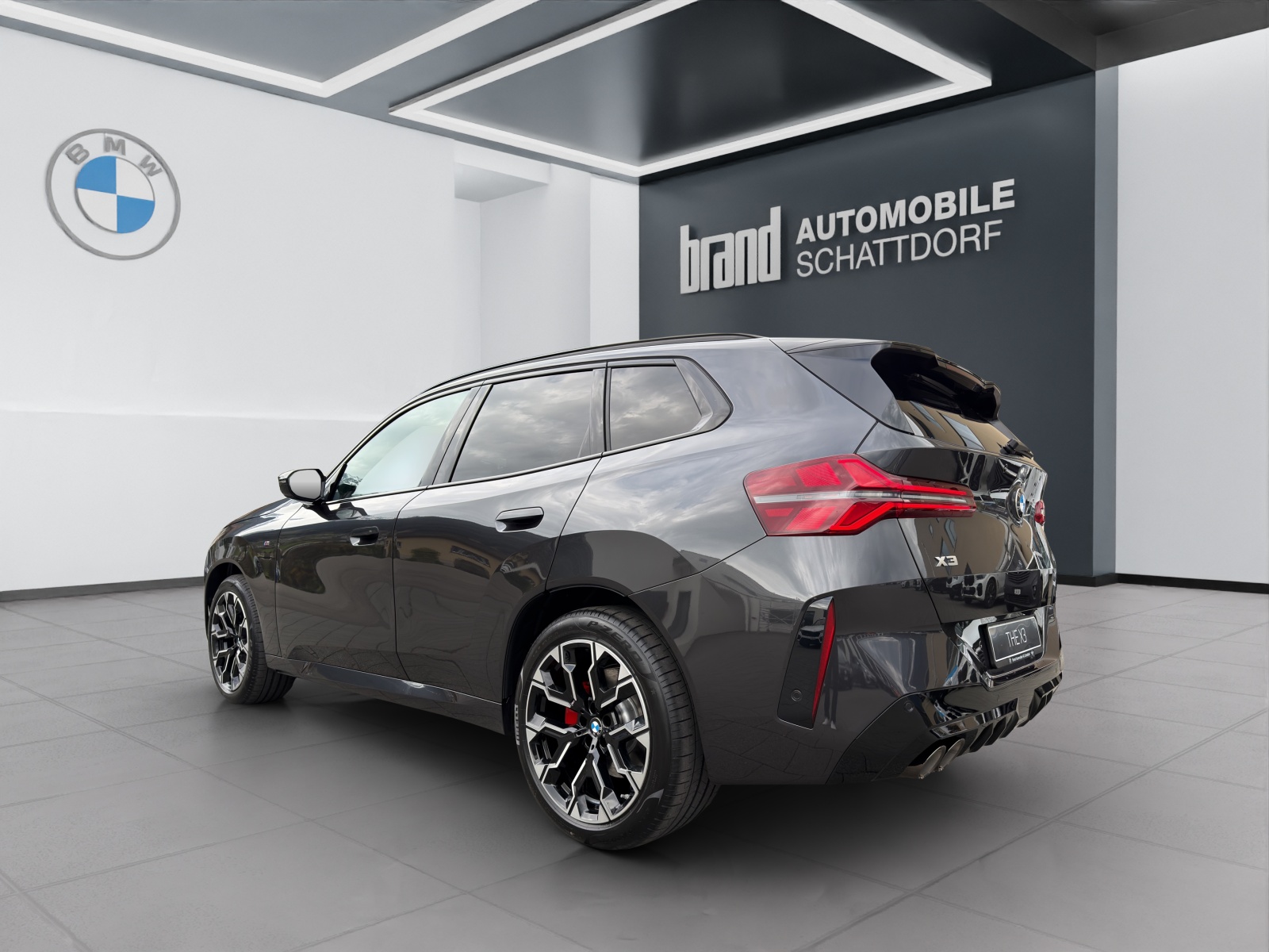 BMW X3 M50i-showroom-element-2
