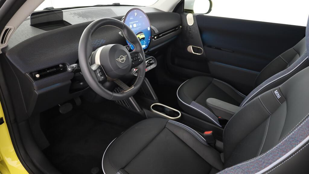 MINI Cooper SE-image-16