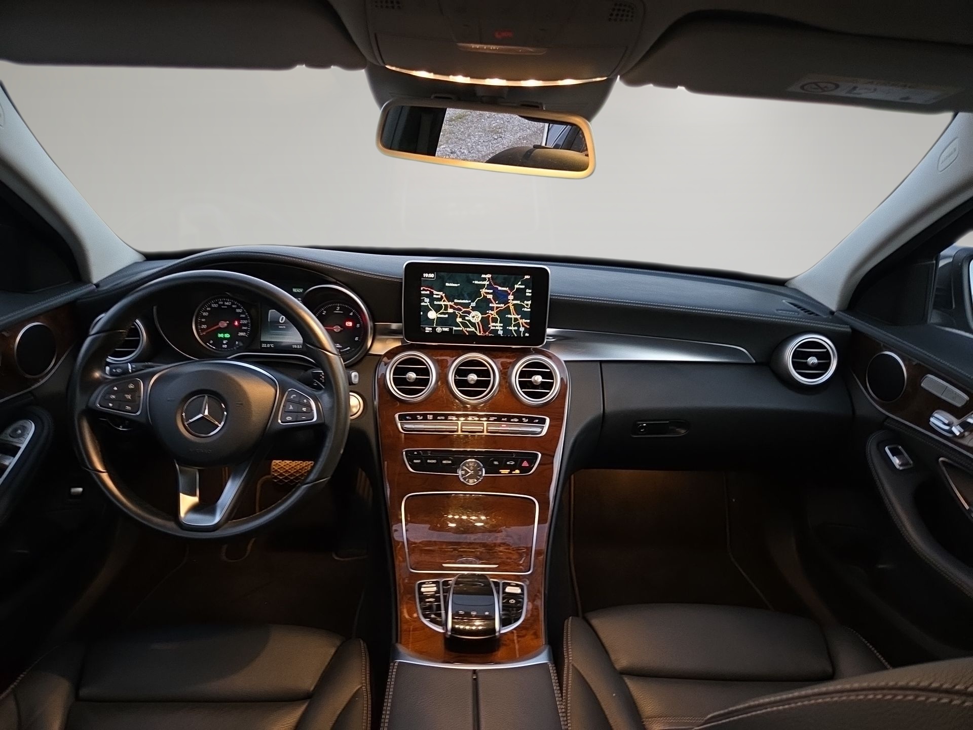 MERCEDES-BENZ C 300 BlueTEC Hybrid Exclusive 7G-Tronic-image-5