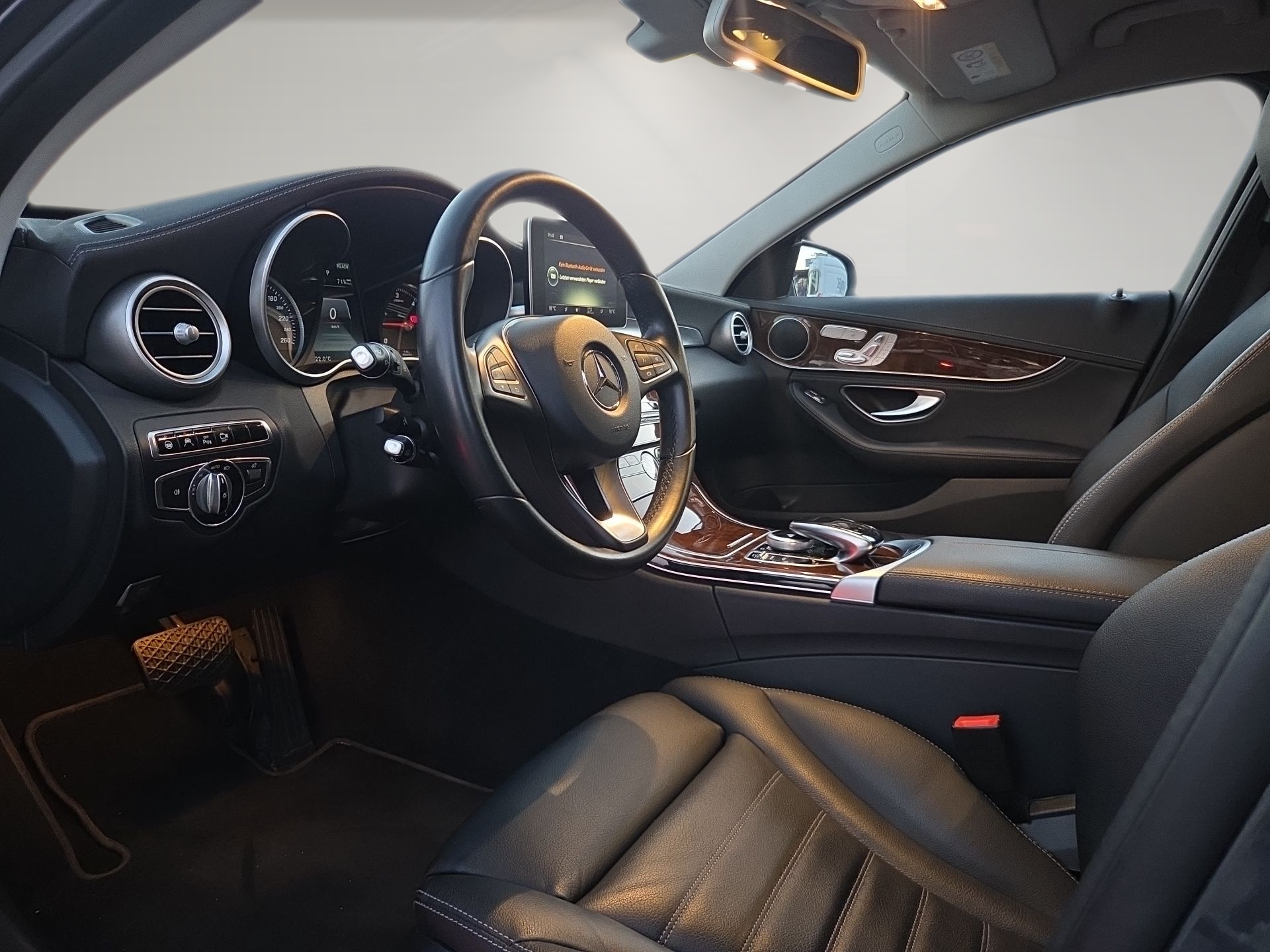MERCEDES-BENZ C 300 BlueTEC Hybrid Exclusive 7G-Tronic-image-4