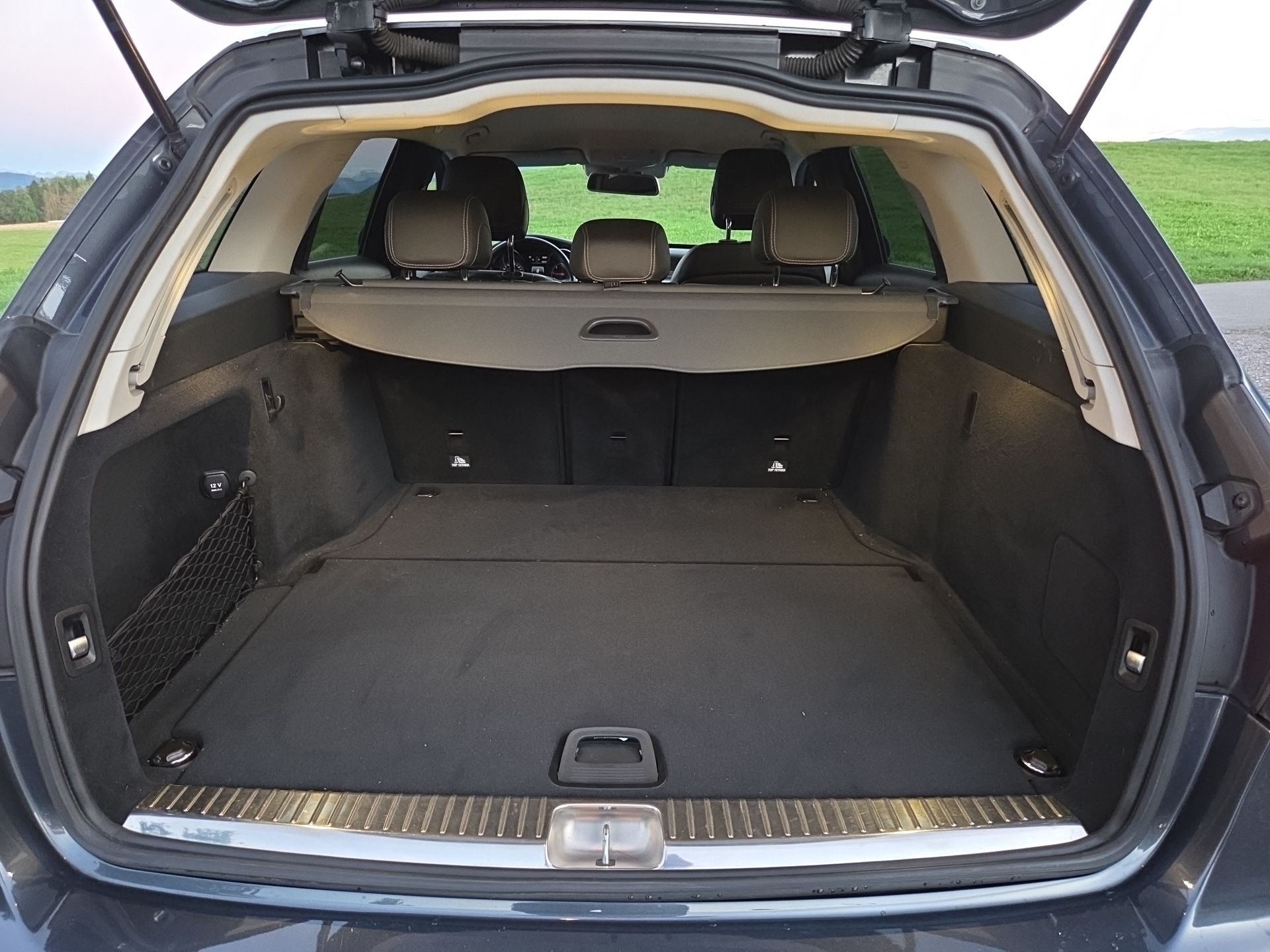 MERCEDES-BENZ C 300 BlueTEC Hybrid Exclusive 7G-Tronic-image-9