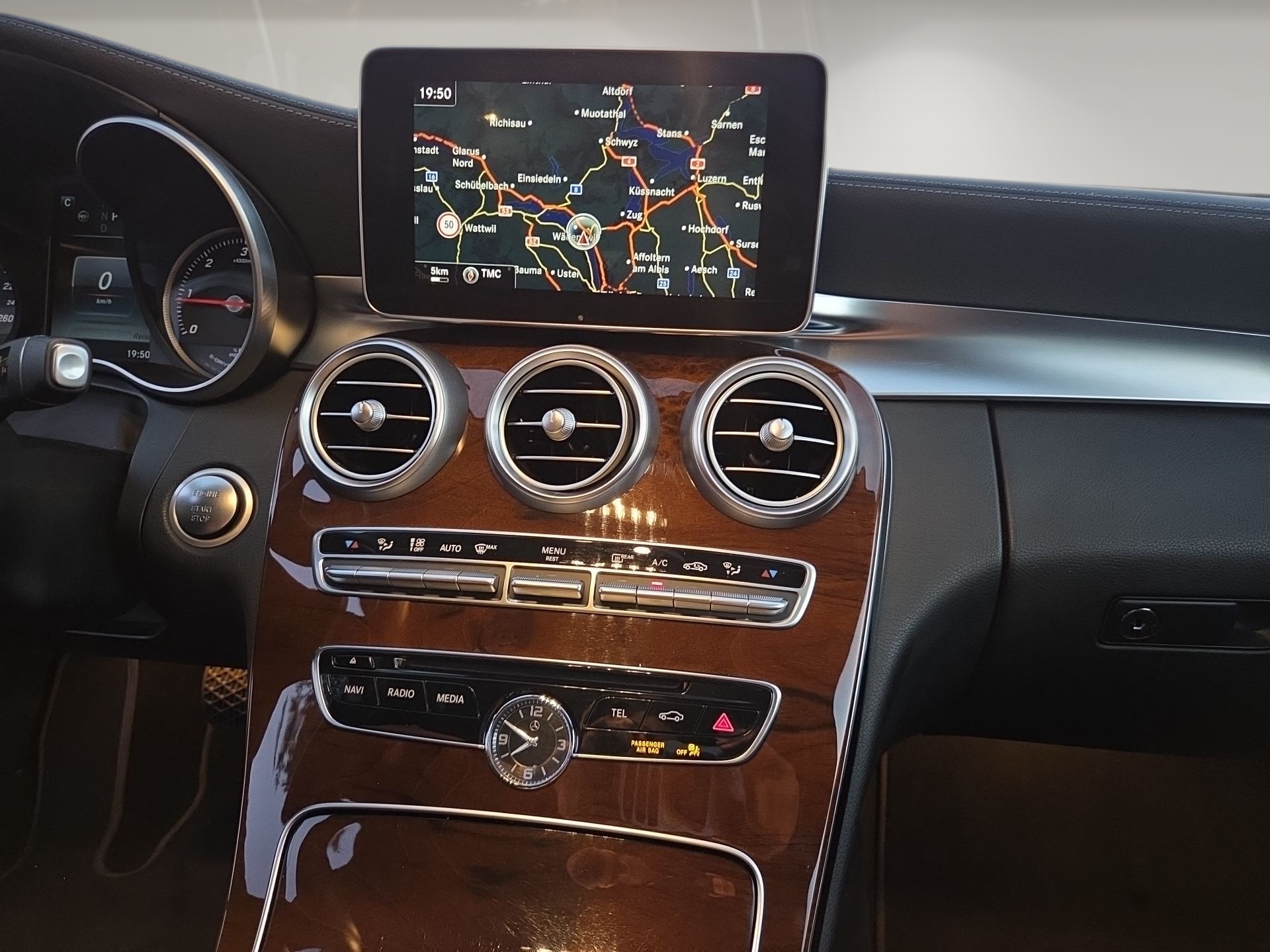 MERCEDES-BENZ C 300 BlueTEC Hybrid Exclusive 7G-Tronic-image-7