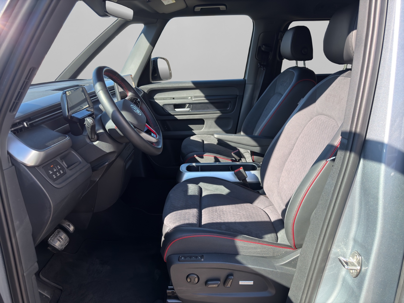 VW ID.Buzz LWB GTX 4 Motion-image-8