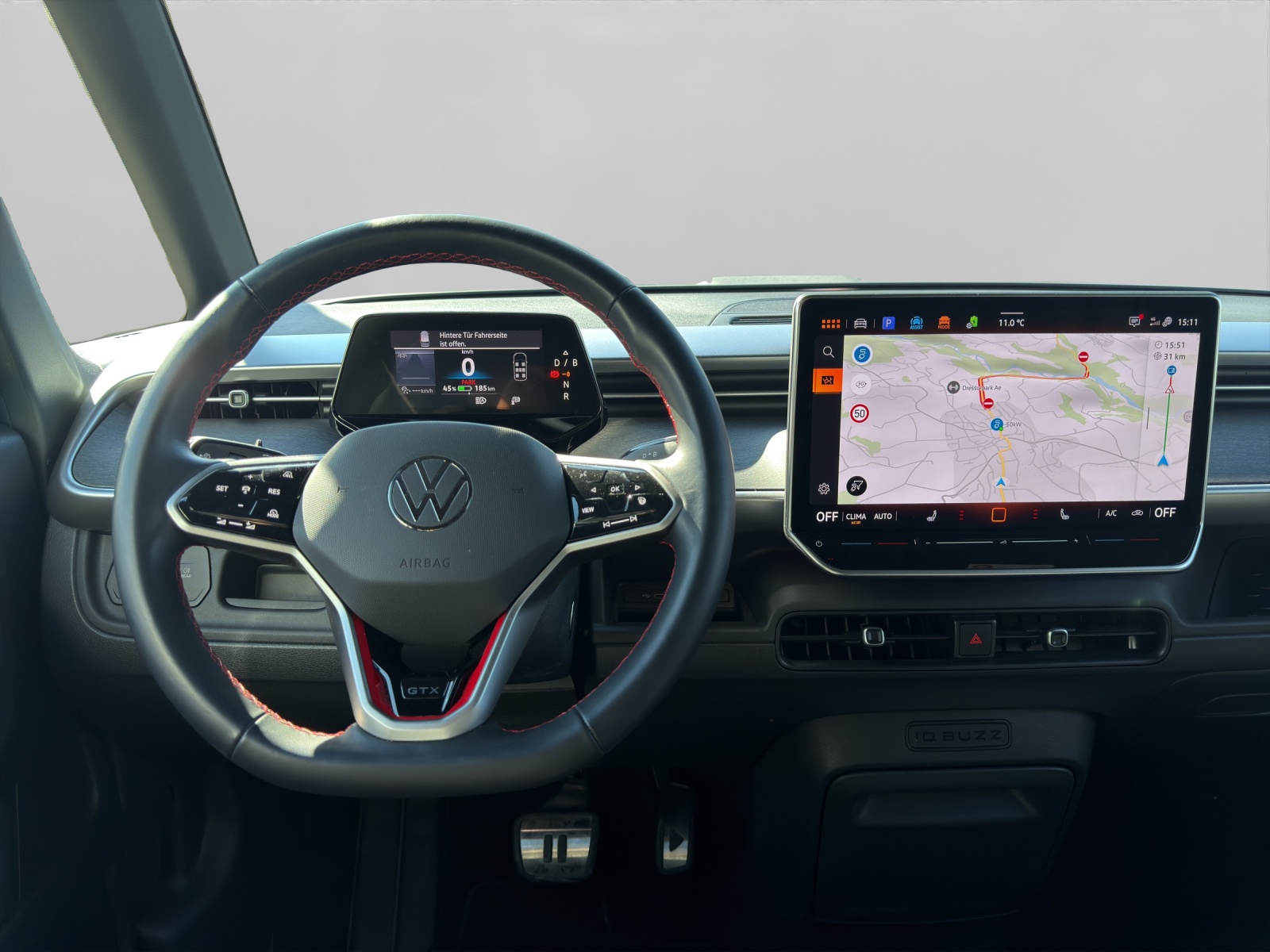 VW ID.Buzz LWB GTX 4 Motion-image-9