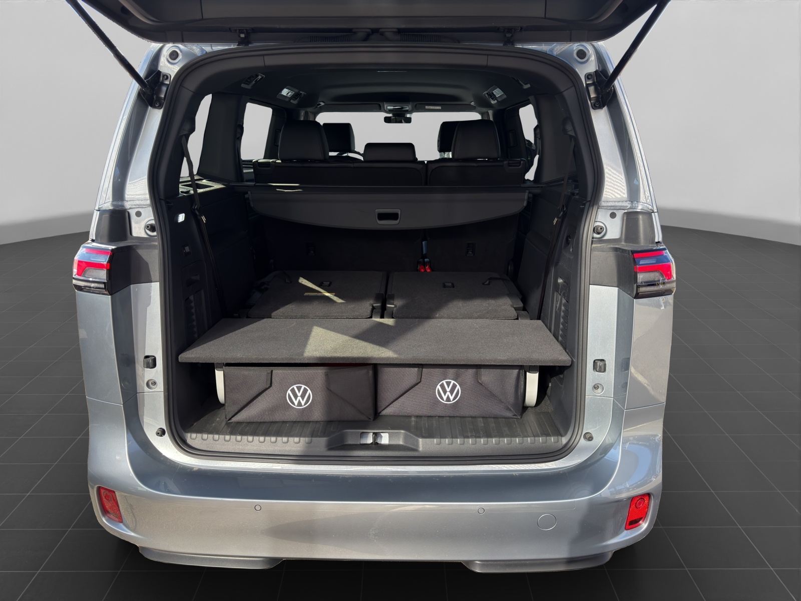 VW ID.Buzz LWB GTX 4 Motion-image-13